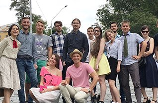 kinesko-team-photo